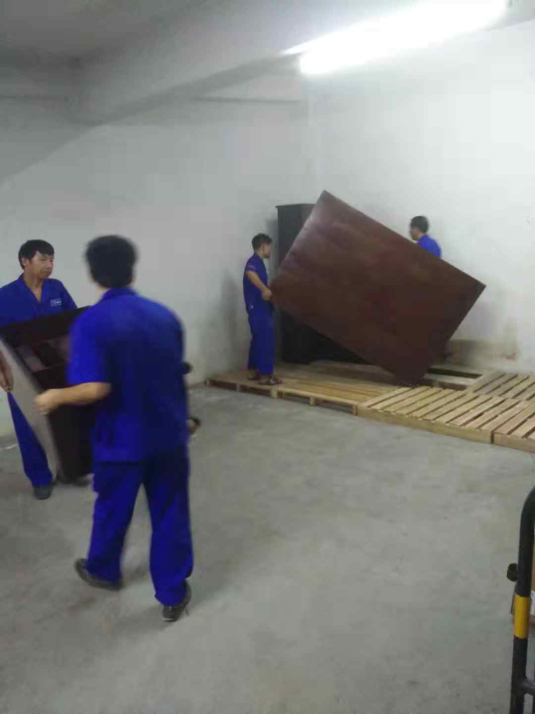  搬家怎么说?你还需要靠朋友吗？
